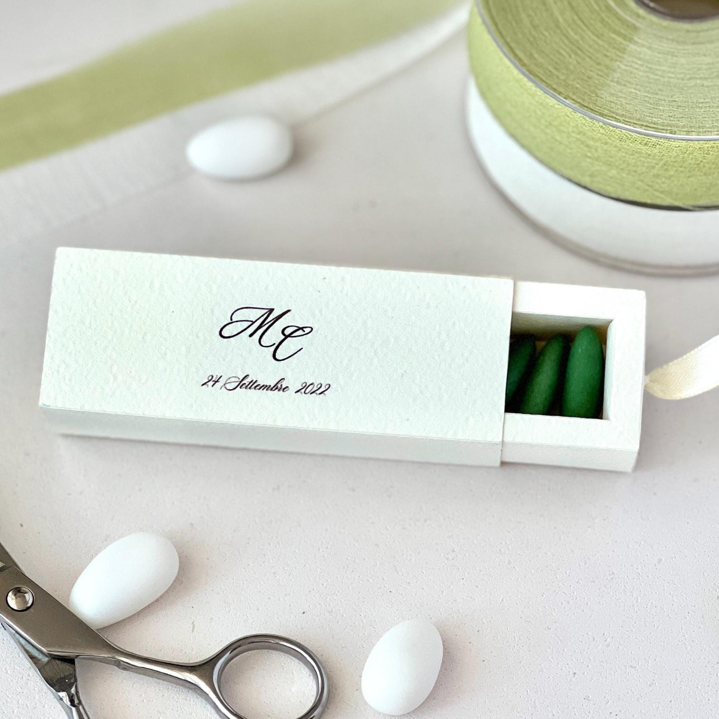 Scatolina Porta Confetti 10x3x3 cm – Cartoncino Martellato Avorio – Personalizzata Fronte/Retro – Bomboniera Matrimonio Elegante