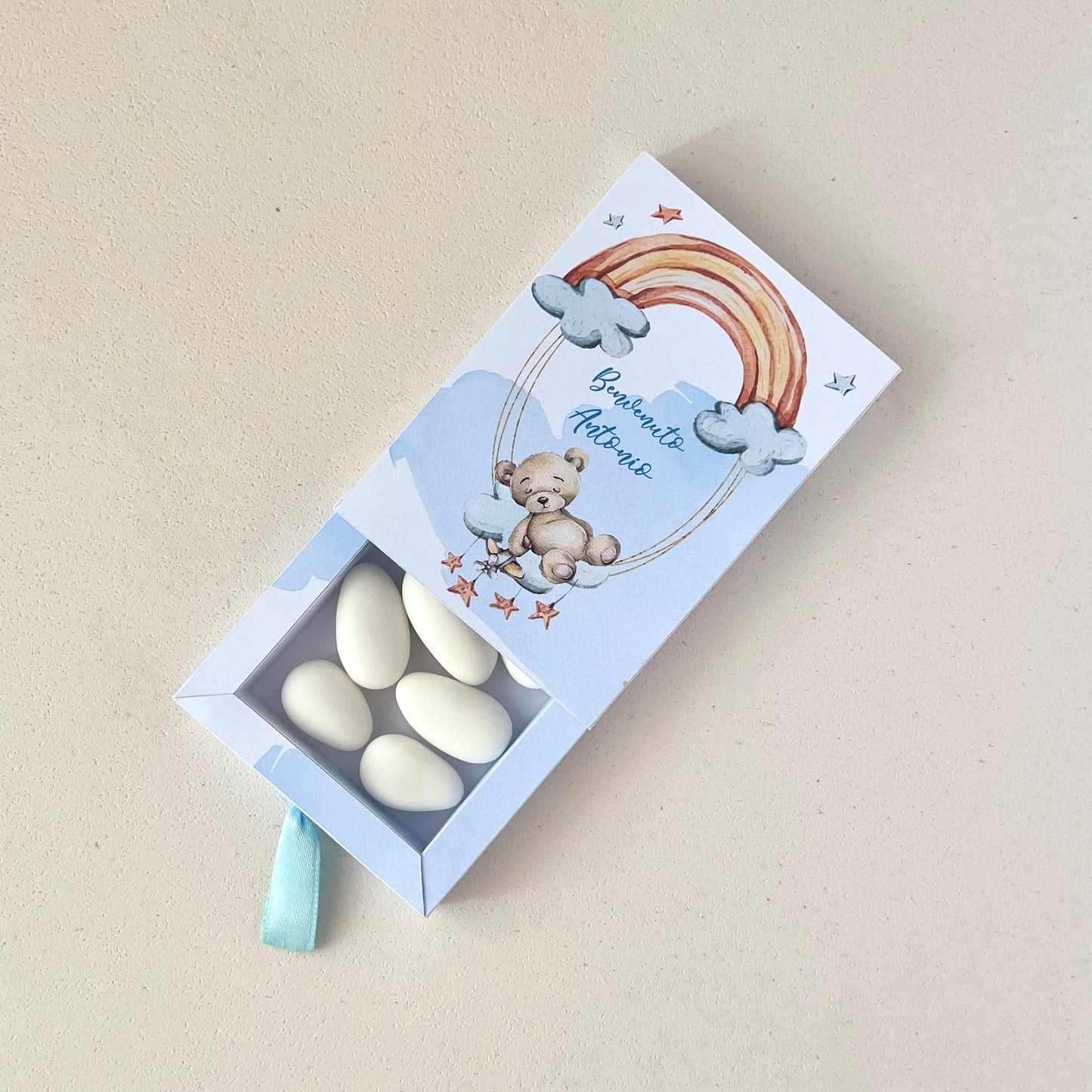 Scatolina porta confetti arcobaleno | Bomboniera nascita bimbo o bimba personalizzata con orsetto | Favor box handmade in Italy