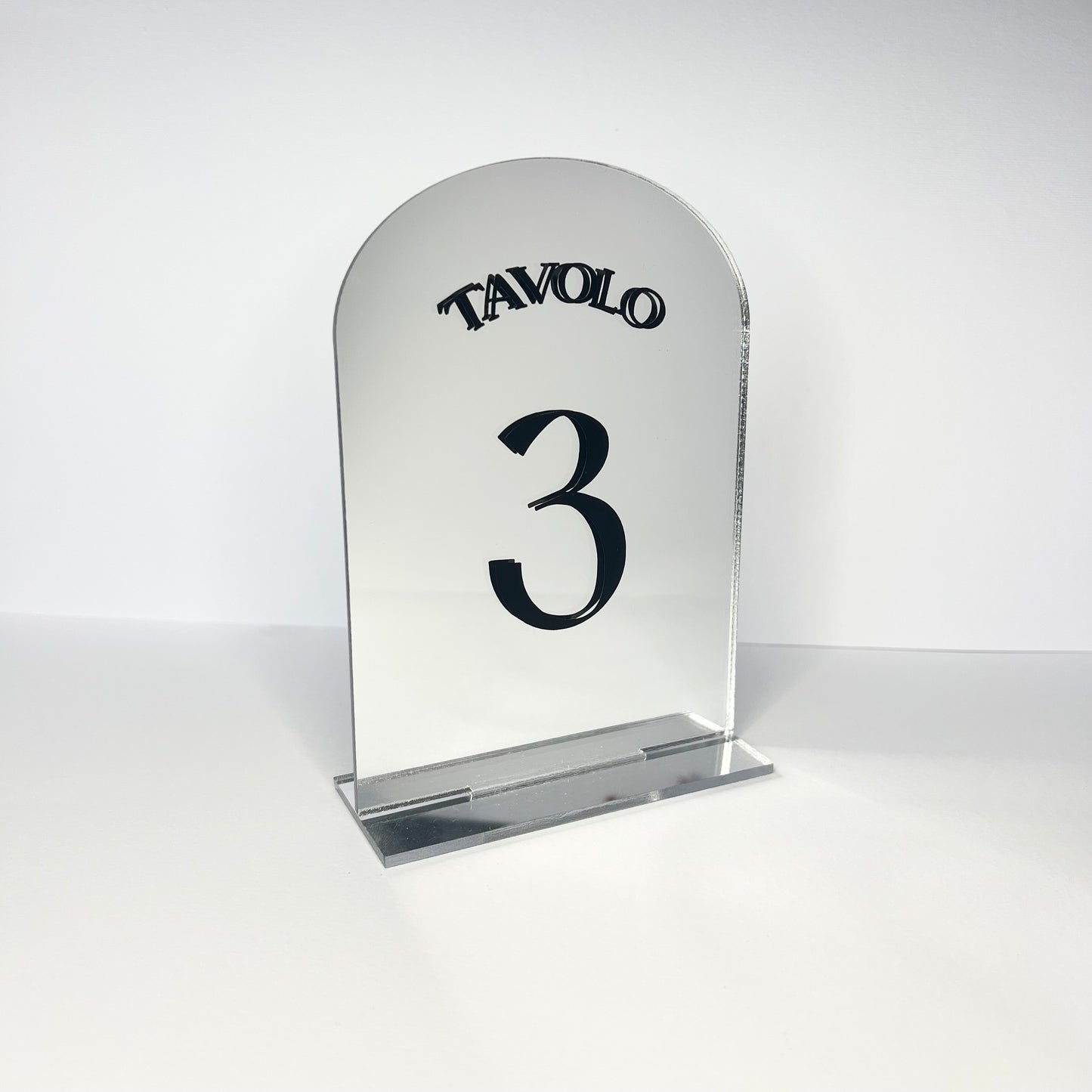 Segnatavolo per Matrimonio o altro, plexiglass specchio, personalizzazione vinile nero.