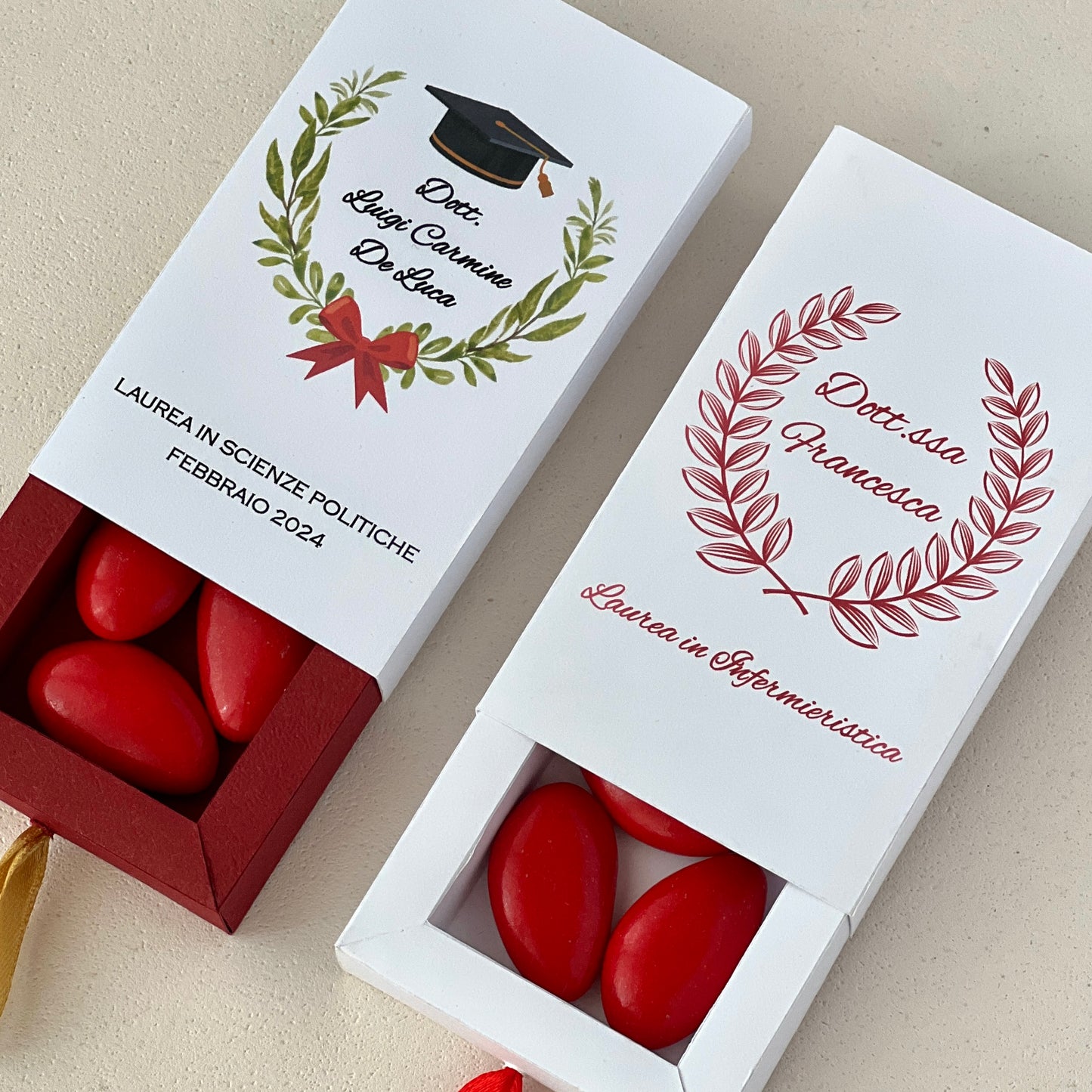 Scatolina Porta Confetti Laurea Personalizzata con Alloro | Bomboniera Laurea Elegante | Box per 5 Confetti | Grafica Dottoressa/Laureando