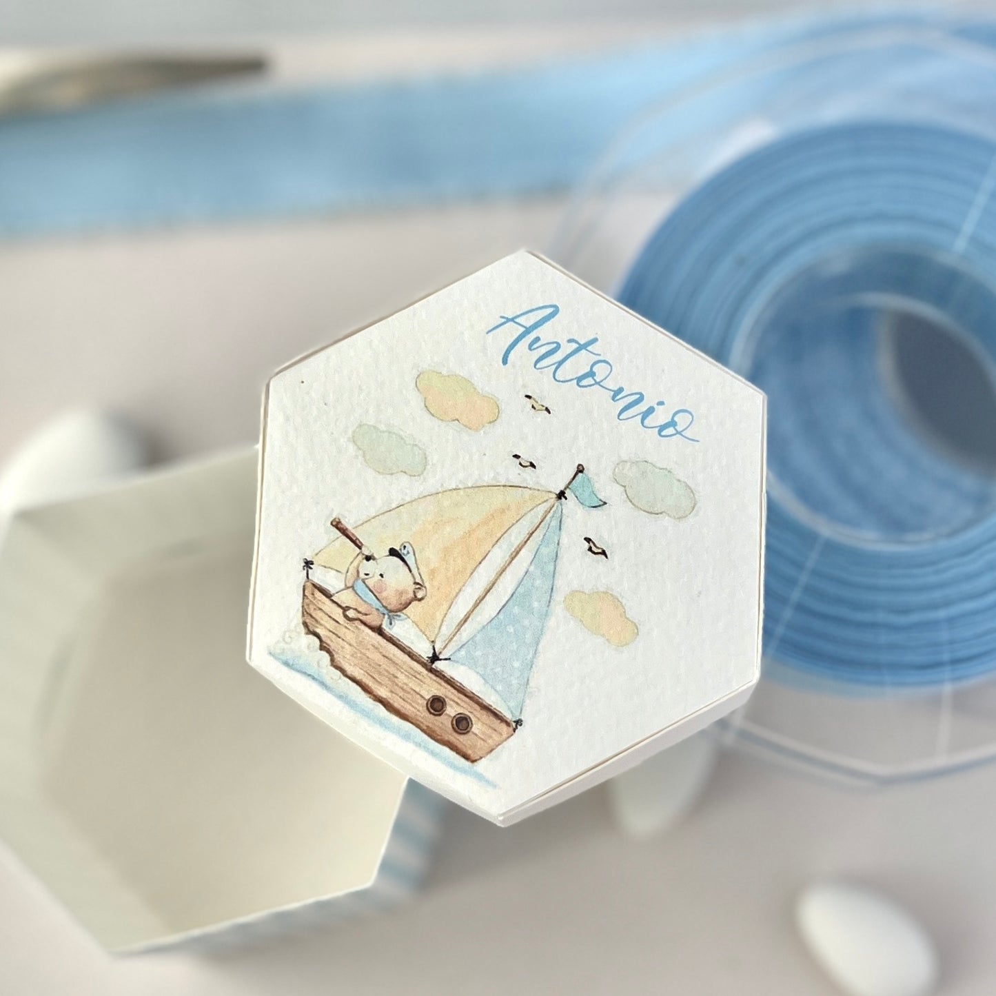 Scatolina porta confetti barca a vela | Bomboniera nascita bimbo personalizzata orsetto azzurro | Favor box handmade in Italy