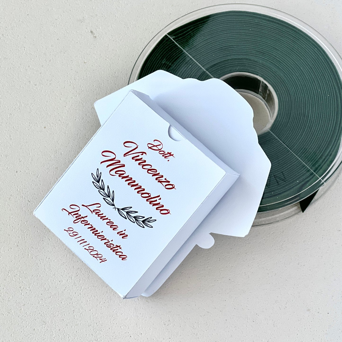 Scatolina Porta Confetti Laurea Infermieristica / Medicina | Bomboniera Laurea Personalizzata con Nome e Corso | 5 Confetti | Made in Italy