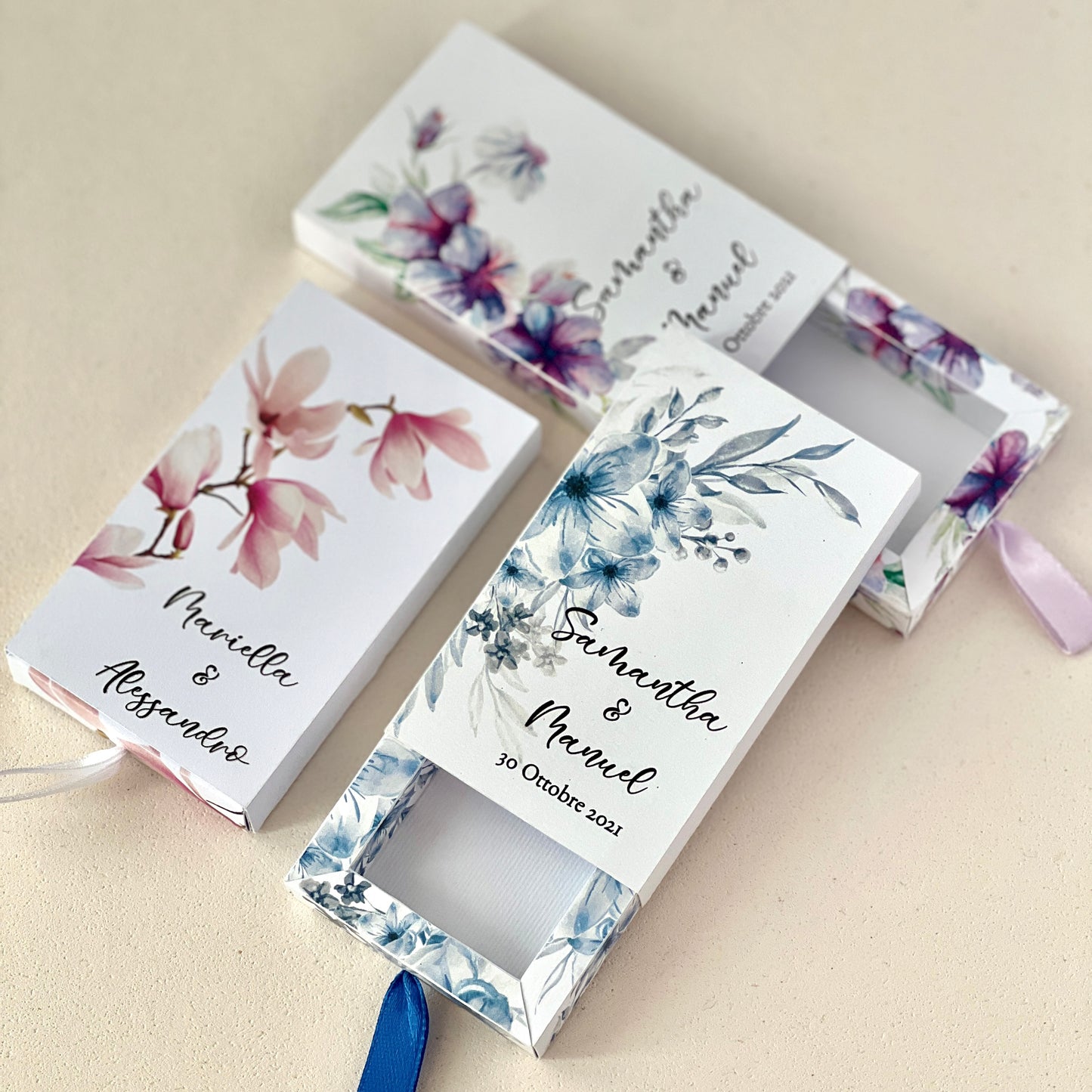 Scatolina Porta Confetti Personalizzata Matrimonio – 3 Grafiche Floreali a Scelta – Bomboniera Elegante con Nastro – Evento, Promessa, Nozze