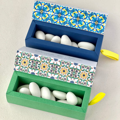 Scatolina a Cassetto Maiolica – Variante Verde o Blu – Personalizzata con Nomi & Data - Bomboniera Matrimonio