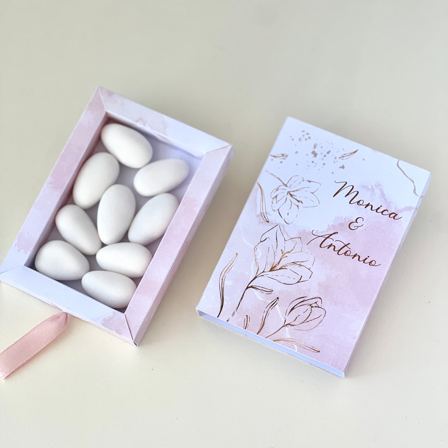 Scatolina Rosa Acquerello Elegante –  Bomboniera Personalizzata – Perfetta per 5/7 Confetti – Matrimonio / Evento