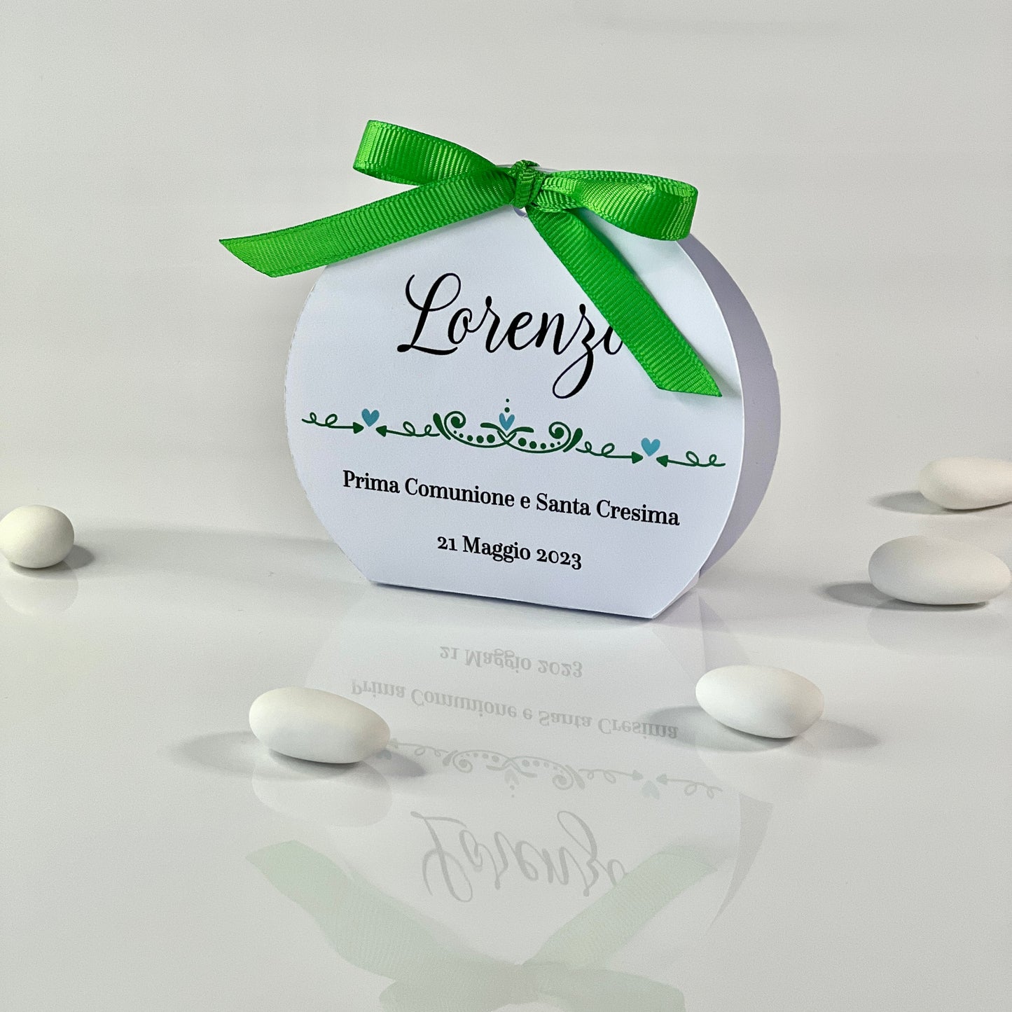 Scatolina Portaconfetti Rotonda Prima Comunione e Cresima Personalizzata • Bomboniera Verde con Fiocco in Raso • 5 Confetti