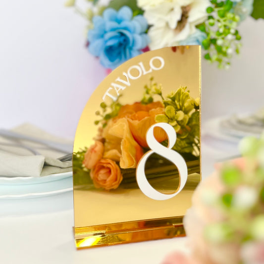 Segnatavolo per Matrimonio o altro, plexiglass oro, personalizzazione vinile bianco.