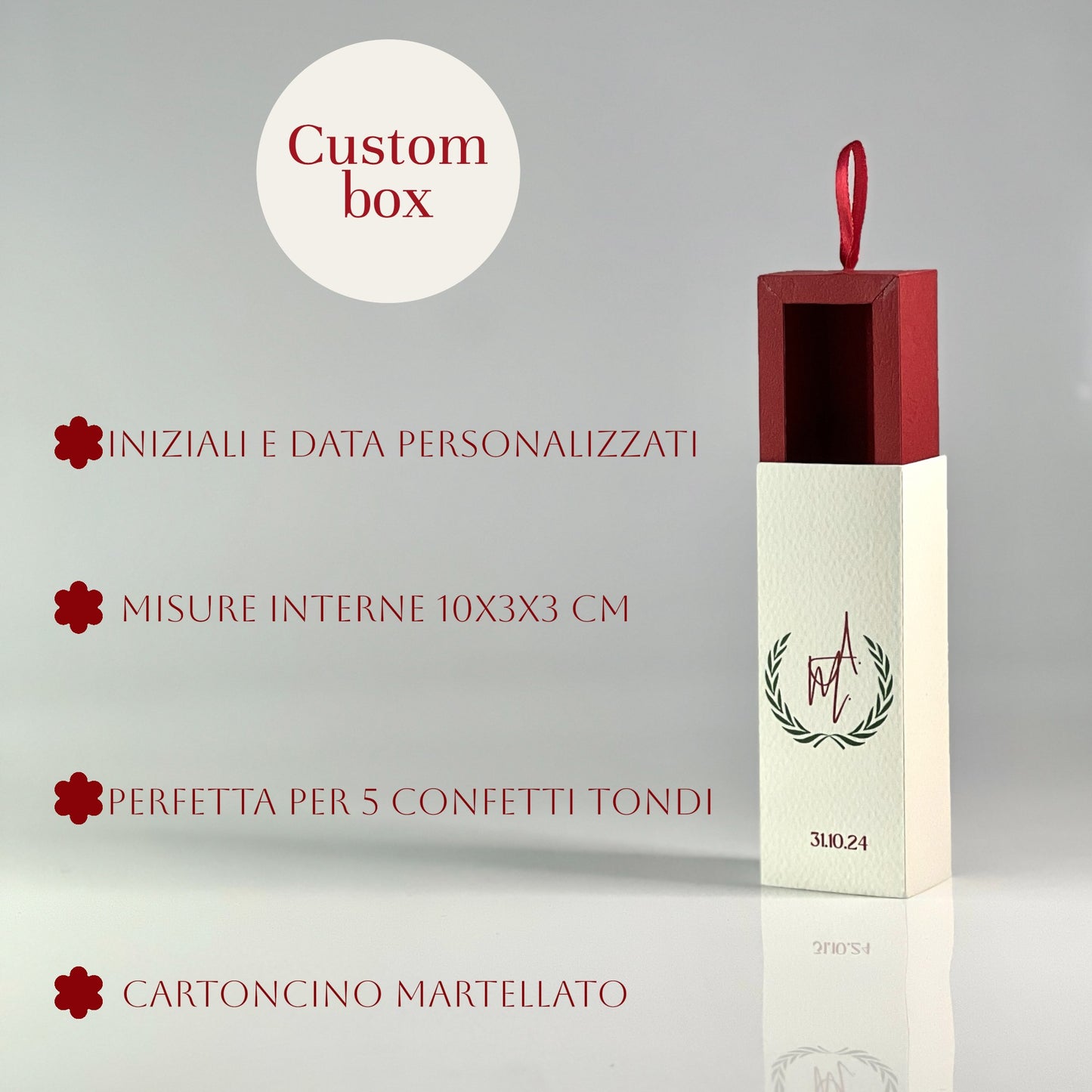 Scatolina Porta Confetti Laurea Personalizzata | Corona d’Alloro e Iniziali | Cartoncino Martellato Avorio e Rosso | Bomboniera Elegante
