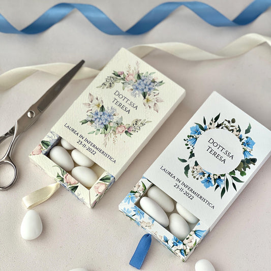 Scatolina Porta confetti Laurea Personalizzata a Cassetto • Fiori Azzurri o Avorio • Bomboniera Elegante • Made in Italy