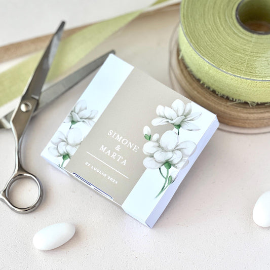 Scatolina Matrimonio Magnolia – Elegante 8×8×2 cm Personalizzata | Perfetta per 5/7 Confetti | Stile Minimal Chic -Bomboniera Personalizzat