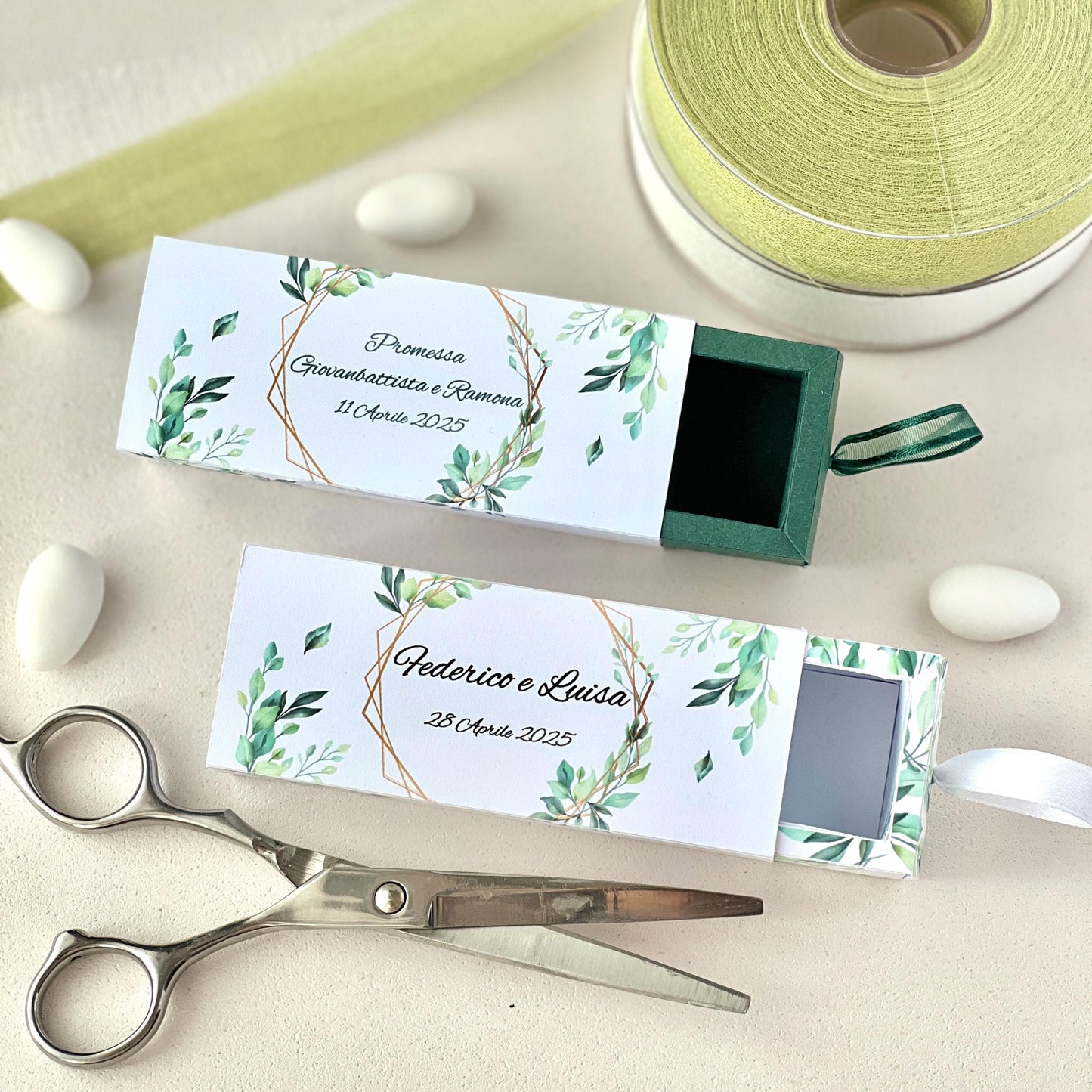 Scatolina Portaconfetti a Cassetto – Grafica Foglie Green – Personalizzata con Nomi & Data - Bomboniera Matrimonio