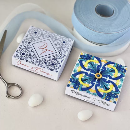 Scatolina Maioliche quadrata 2 Varianti Mediterranee | Perfetta per 5/7 Confetti | Personalizzata con Nomi & Data - Bomboniera Matrimonio